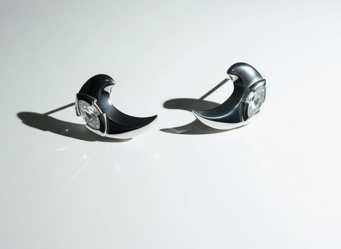 Crescent Earstud